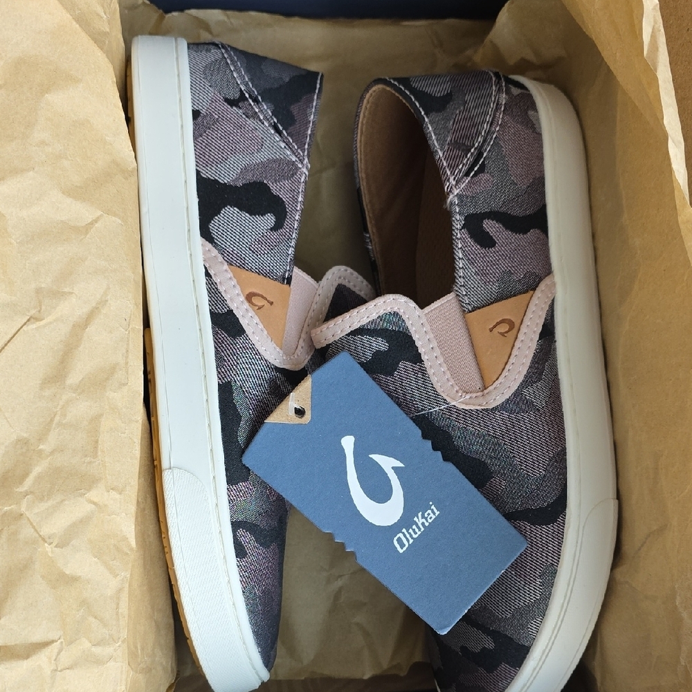 OluKai Camouflage Slip-On Sneakers - Picture 5 of 7
